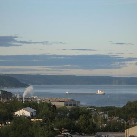 Hotel La Caravelle Baie-Comeau Buitenkant foto