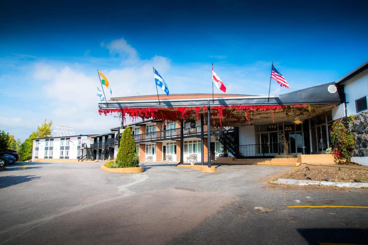 Hotel La Caravelle Baie-Comeau Buitenkant foto