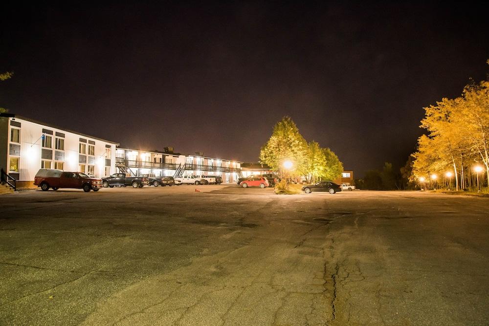 Hotel La Caravelle Baie-Comeau Buitenkant foto