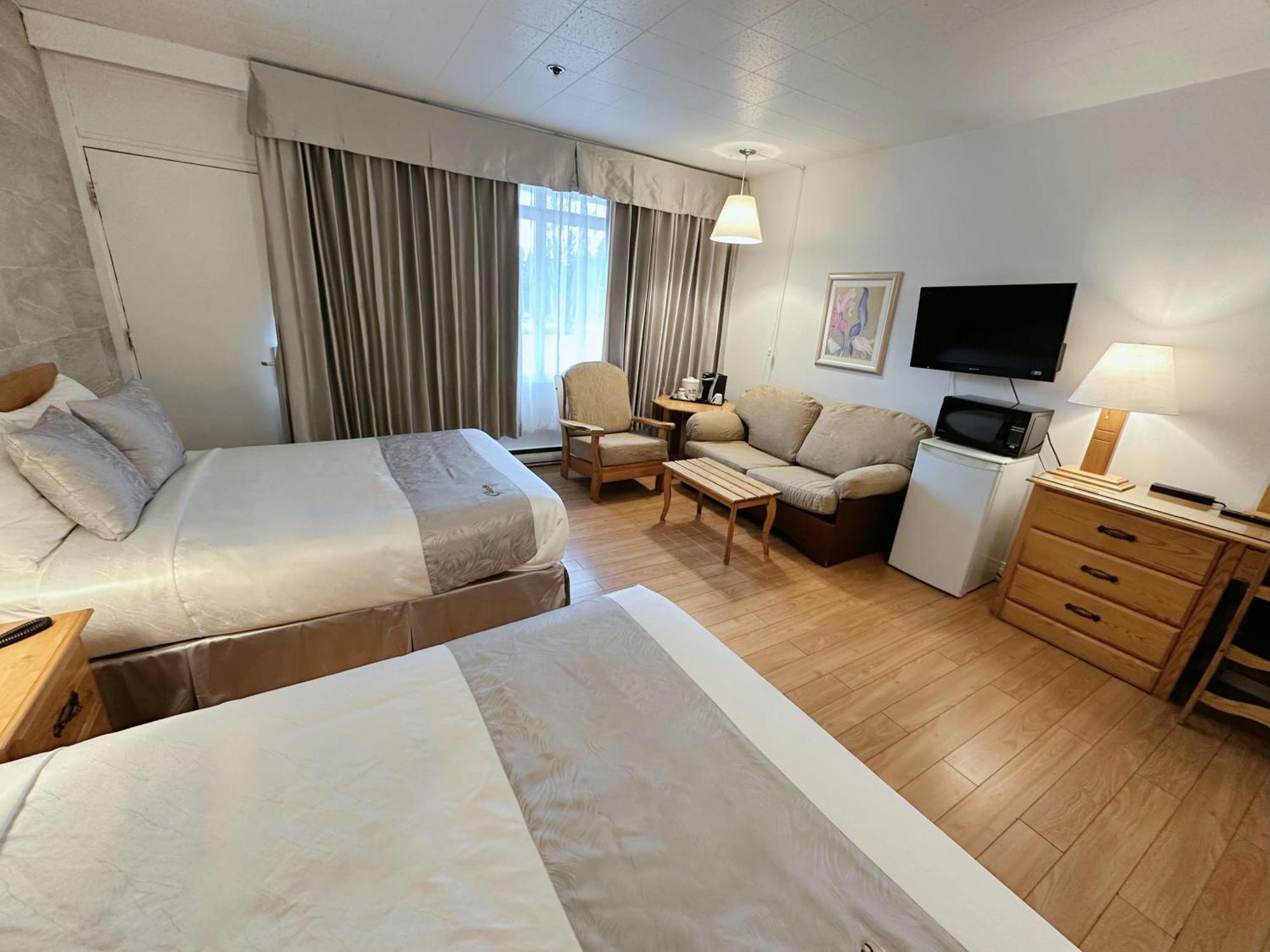 Hotel La Caravelle Baie-Comeau Buitenkant foto