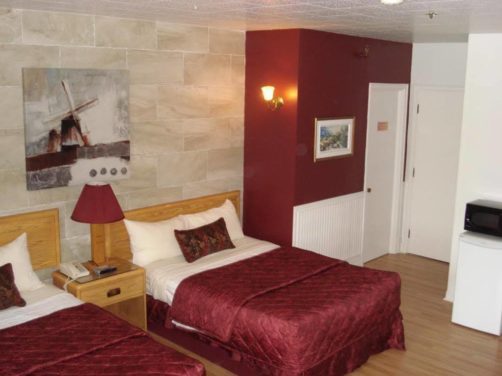 Hotel La Caravelle Baie-Comeau Buitenkant foto